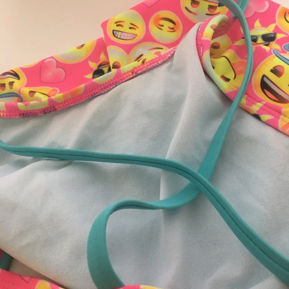 Girls emoji swimsuit top 14
